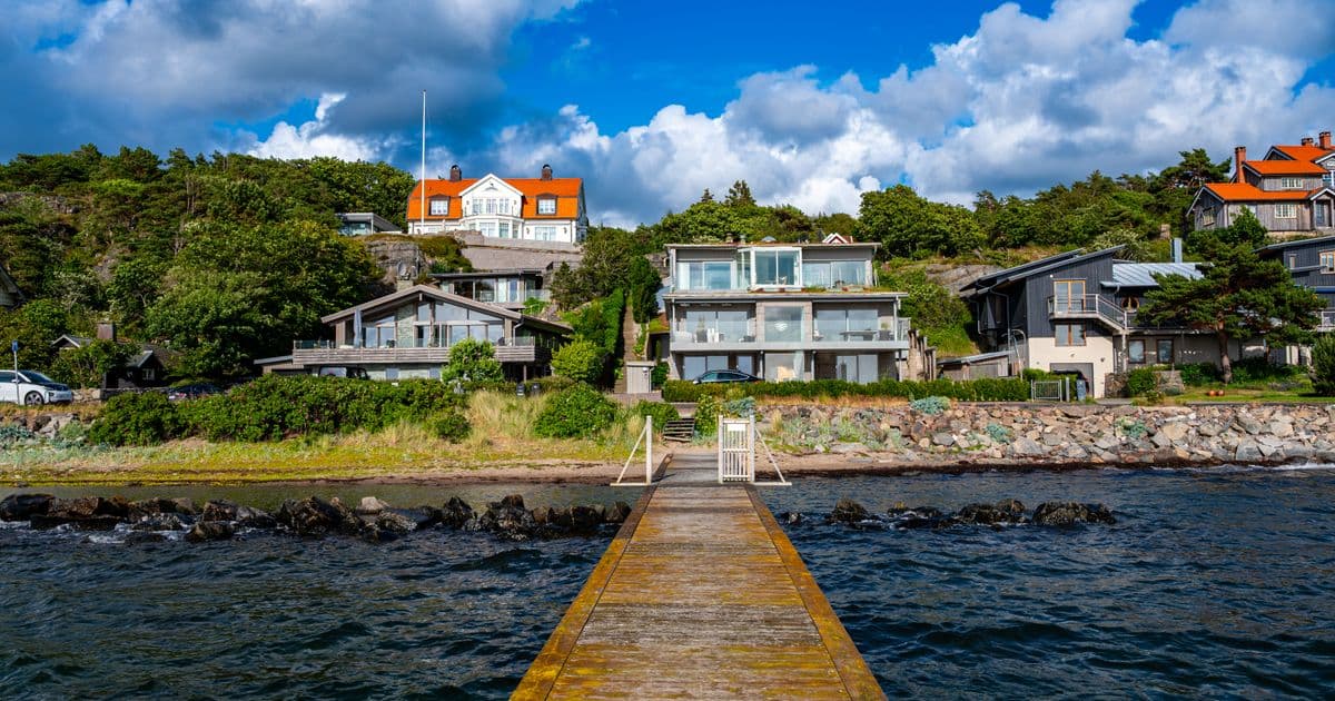 Housing in Sweden: the order from andrahandskontrakt to bostadskö to lagfart
